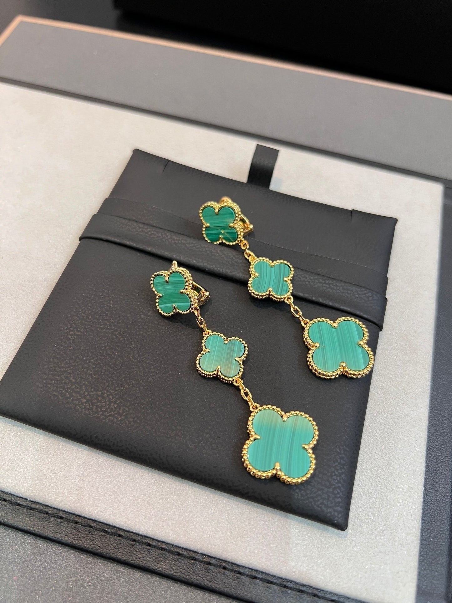 [Spark]CLOVER MALACHITE 3 MOTIFS GOLD