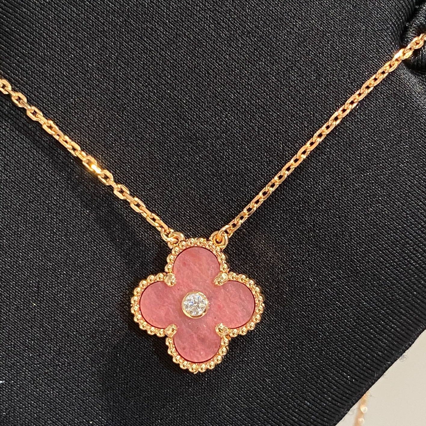 [Spark]CLOVER 15MM DIAMOND RHODONITE NECKLACE
