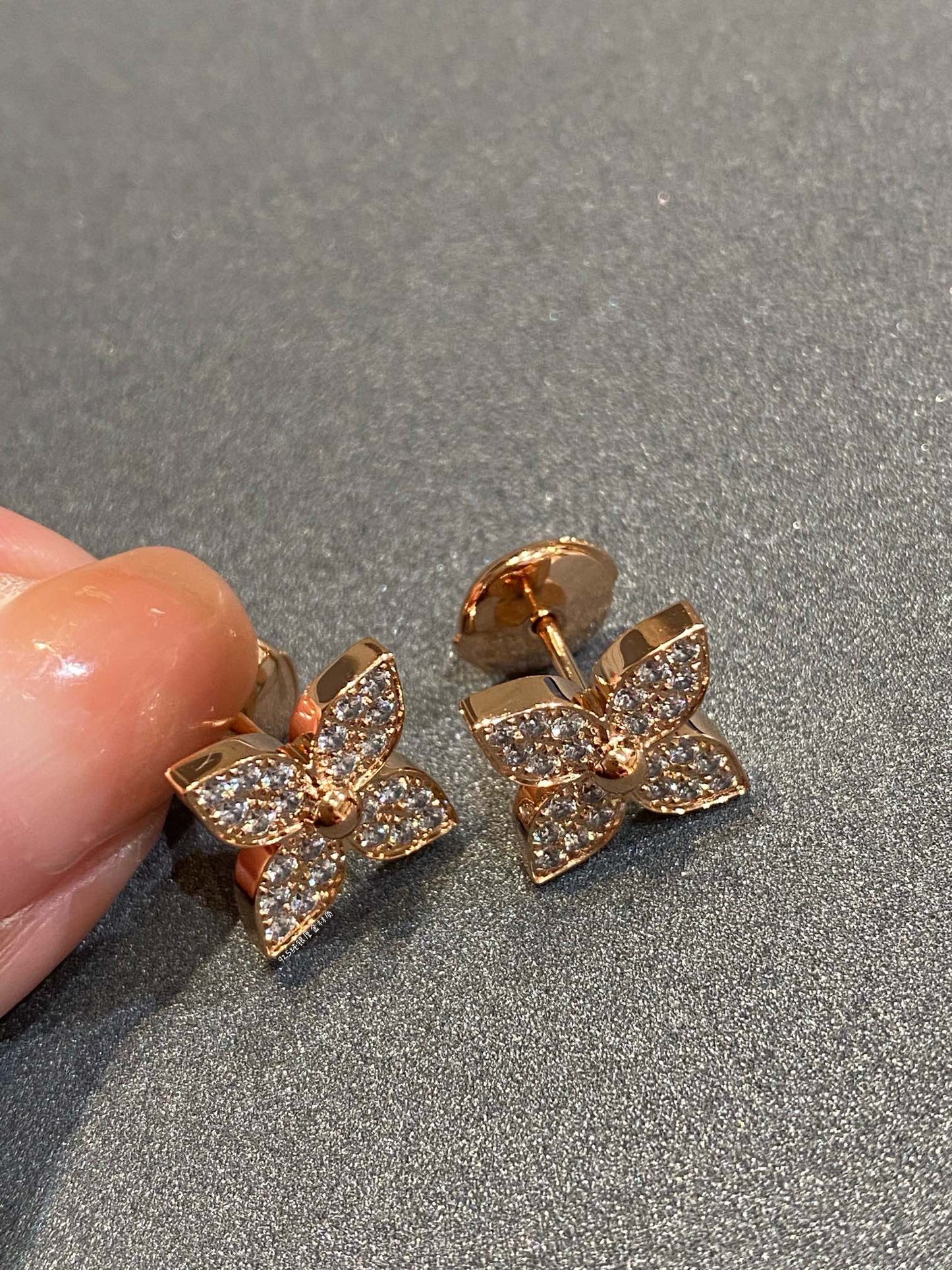 [Spark]STAR DIAMOND EARRINGS