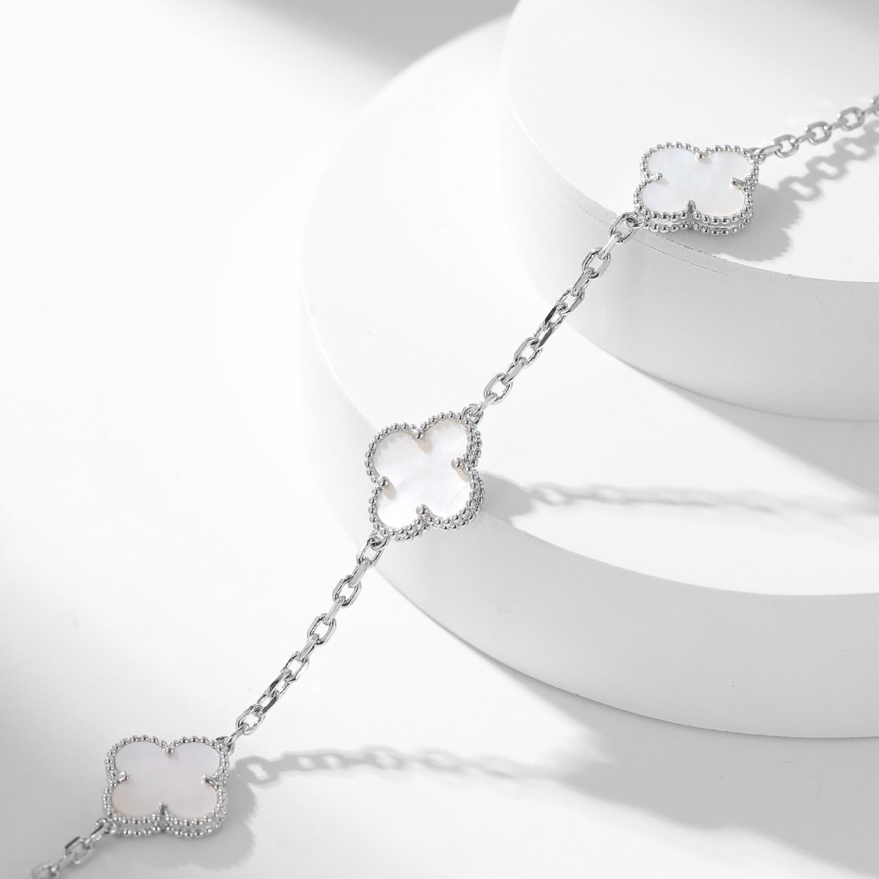 [Spark]CLOVER 10 MOTIFS WHITE MOTHER OF PEARL NECKLACE