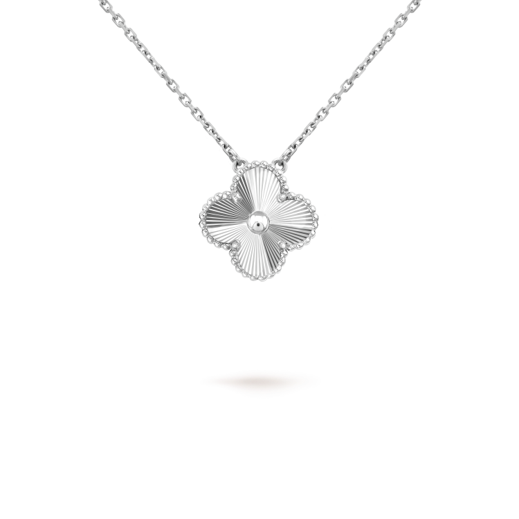 [Spark]CLOVER 15MM LASER NECKLACE SILVER