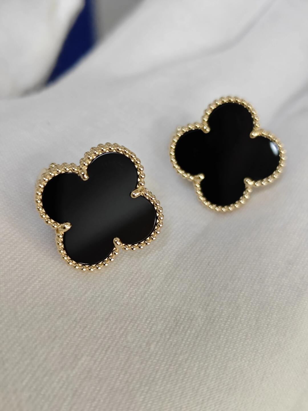 [Spark]CLOVER 20MM BLACK MOP EARRINGS